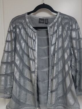 Chico's Travelers Collection Wave Silver Faux Leather and Mesh Jacket
